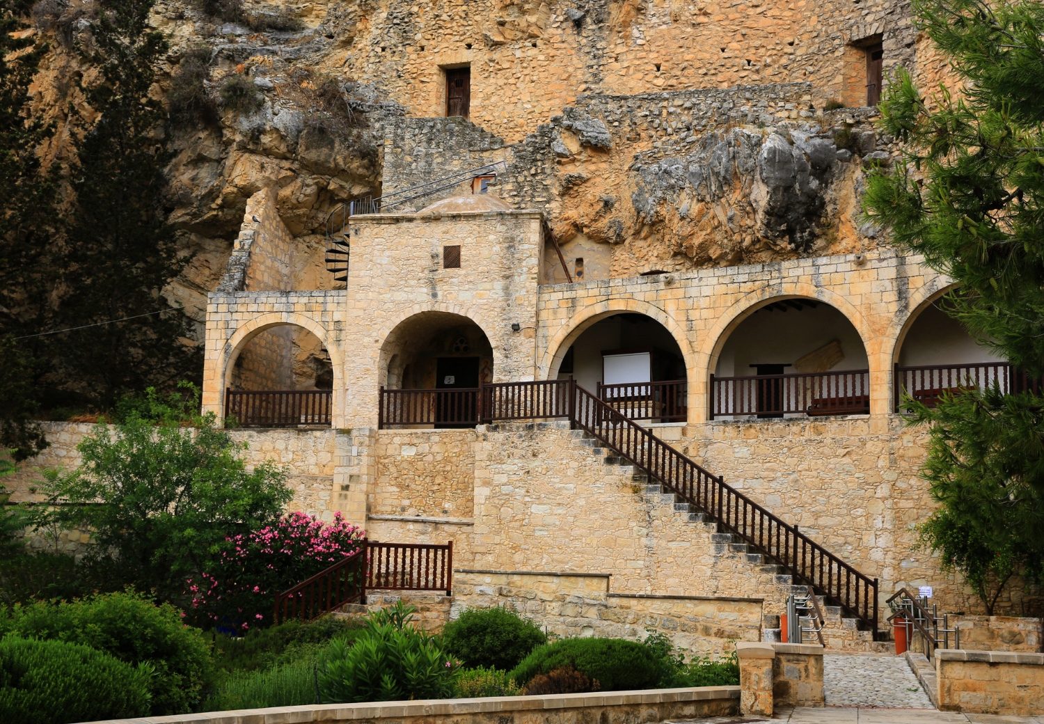 מנזר אגיוס ניאופיטוס - Agios Neophytos Monastery